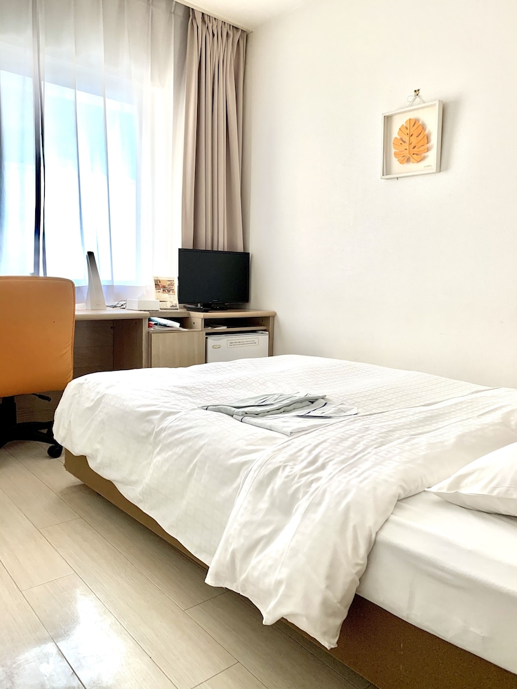 Smile Hotel Okinawa Naha 9/37