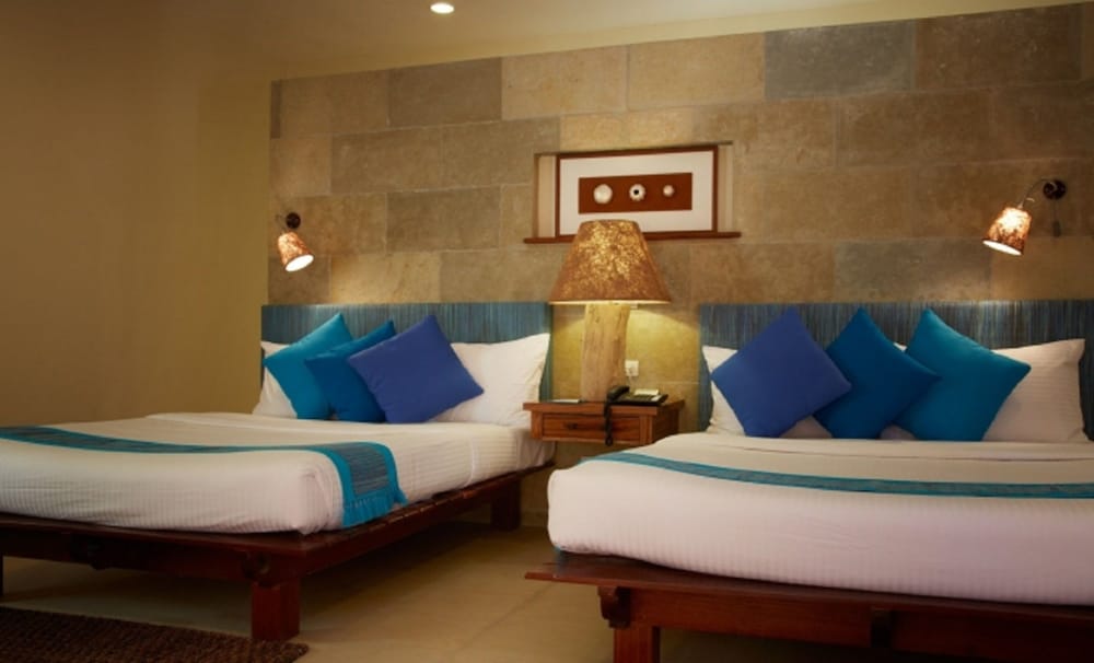 Bluewater Sumilon Island Resort 7/50
