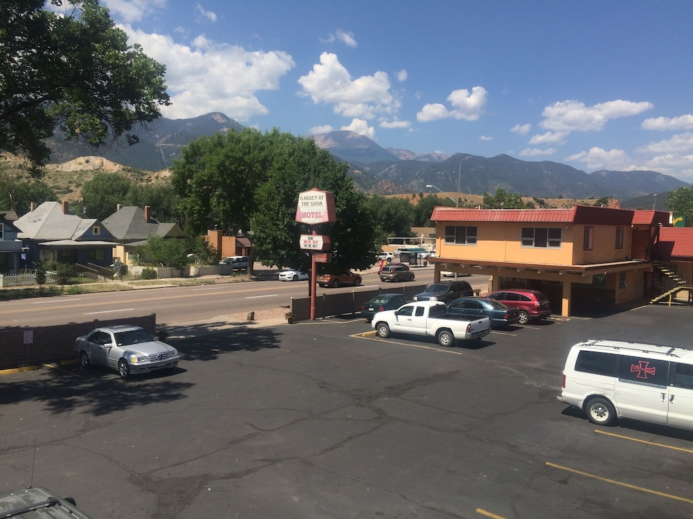 Garden Of The Gods Motel 54/58