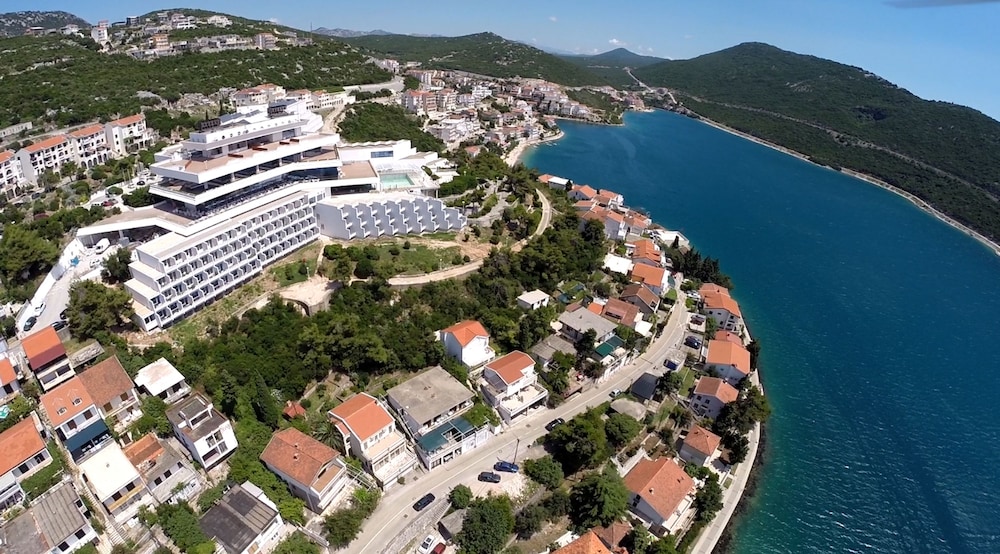 Grand Hotel Neum 32/40