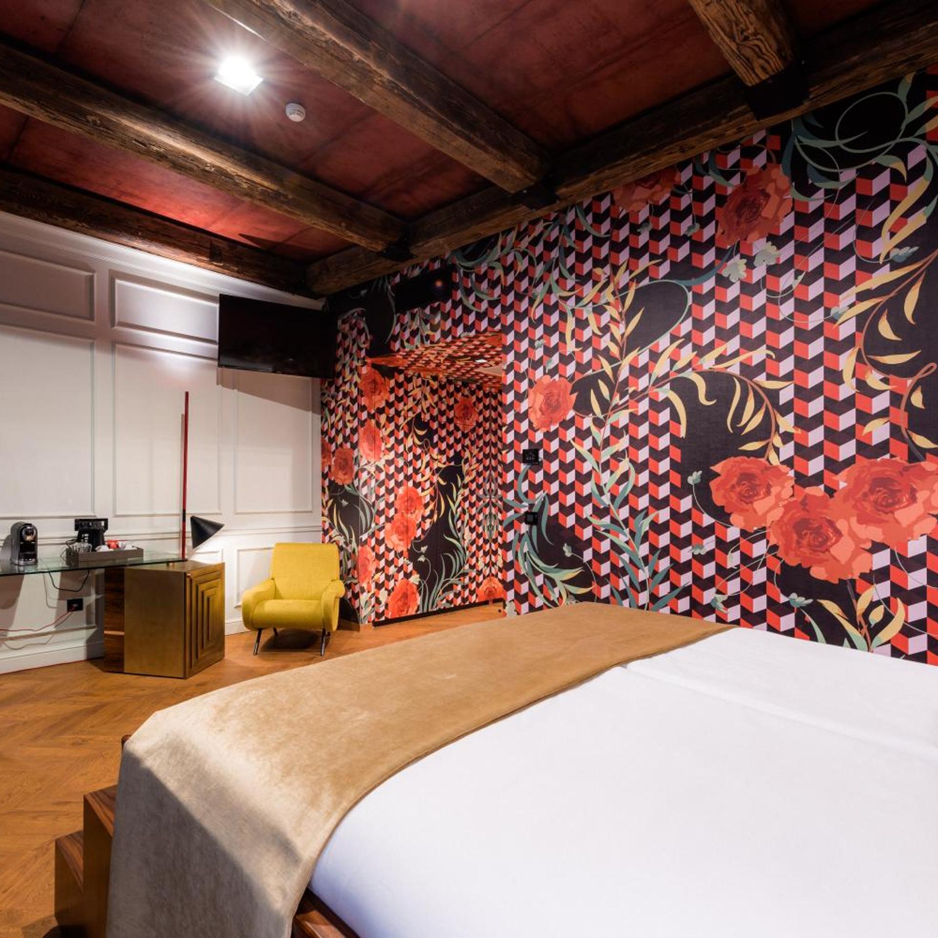 Deluxe, Double Bed, Valley View