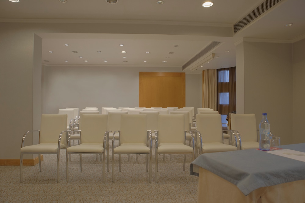 Sana Reno Hotel 34/47