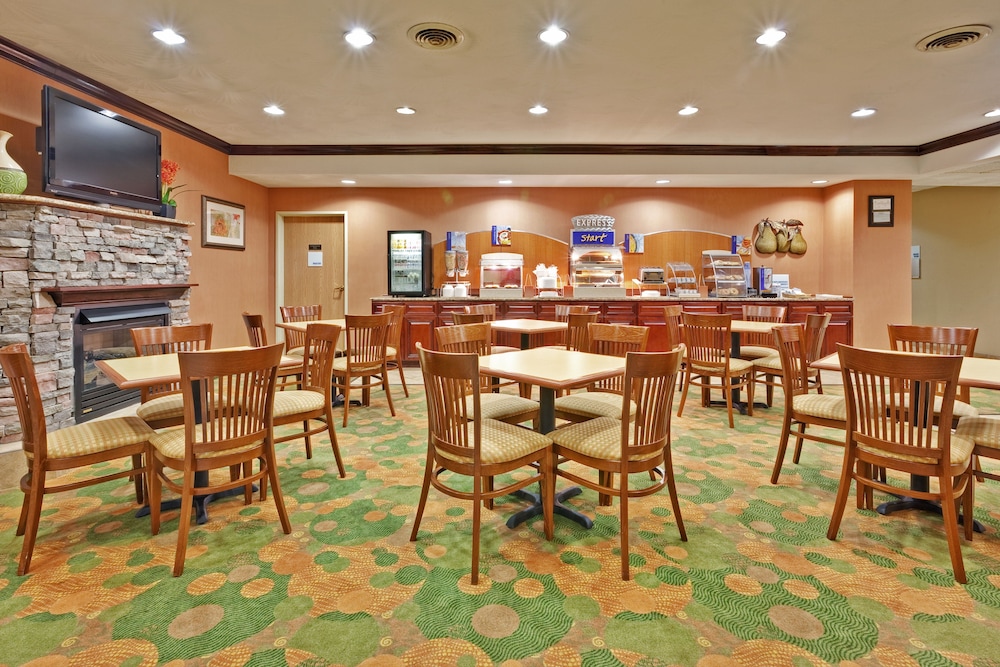 restaurant cafeteria
