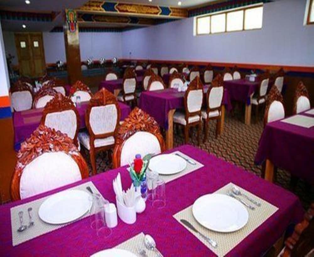 Hotel Ladakh Imperial 15/27