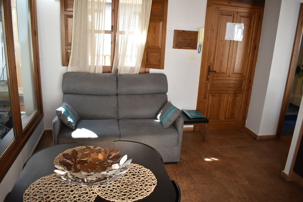 Apartamentos Alhambra 44/75