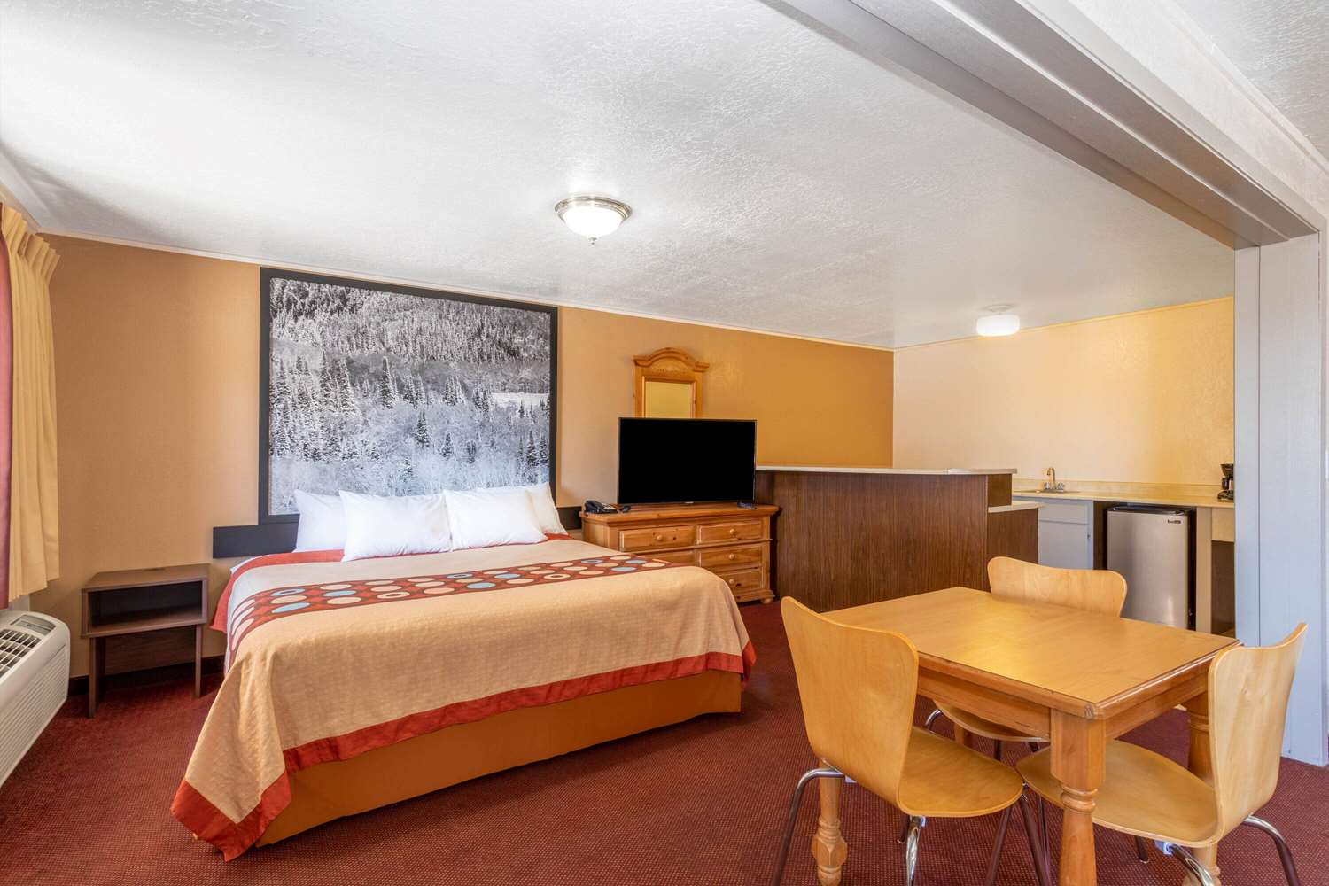 Super 8 by Wyndham Evanston 9/36