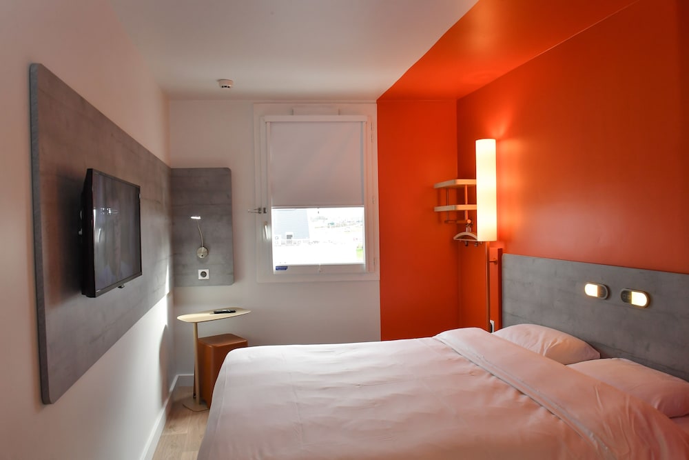 Room, Double Bed