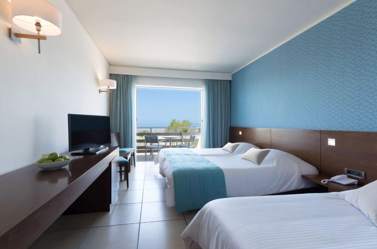 Blue Lagoon Resort 8/34