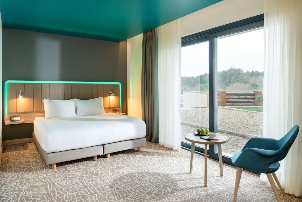 Studio, Forest View