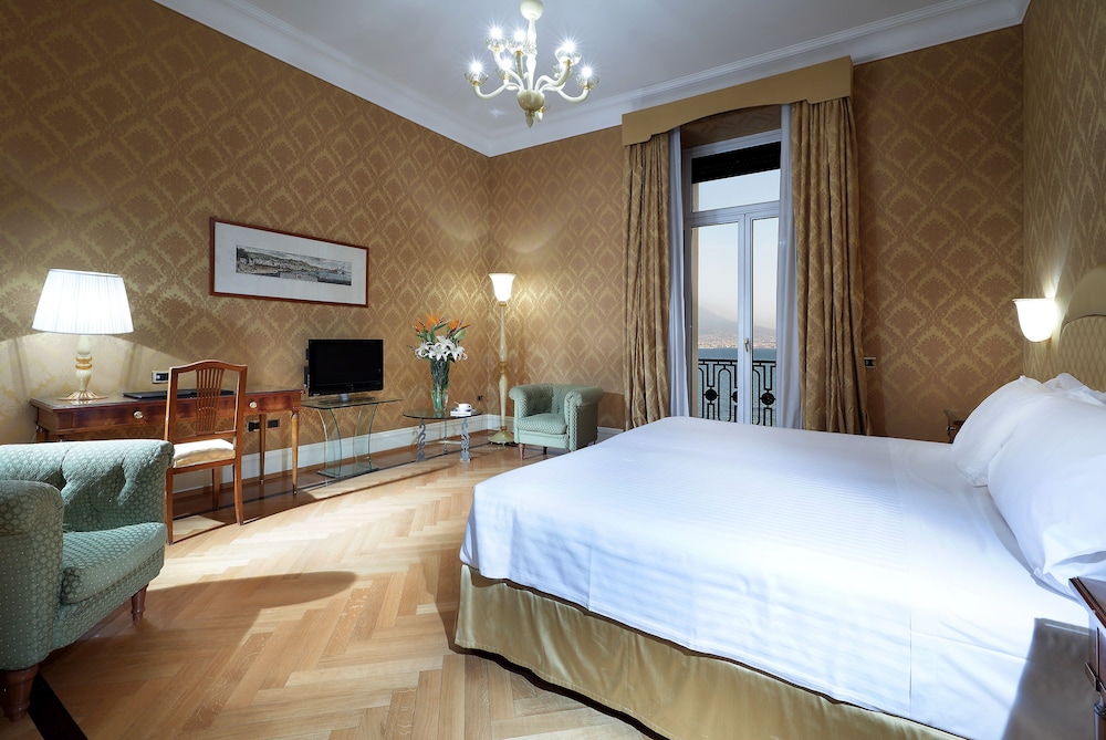 غرفة ديلوكس بسرير مزدوج بإطلالة على البحر، Eurostars Hotel Excelsior 3/10