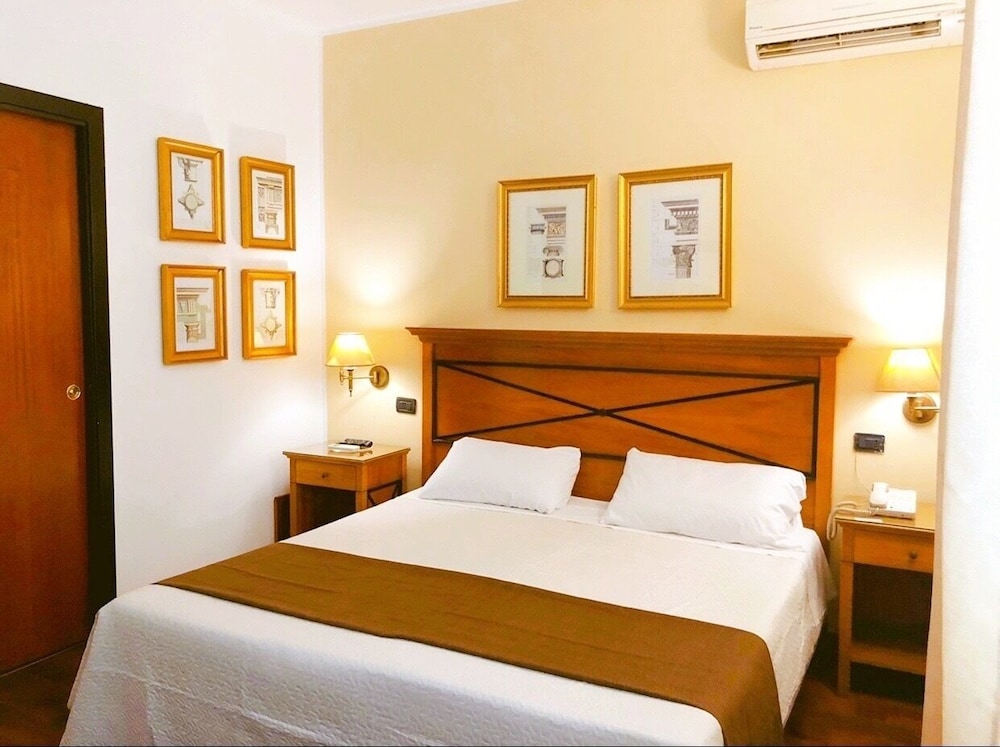 Florio Opera Hotel 16/65