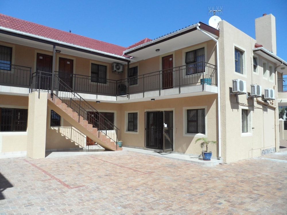 Oria Guesthouse 5/37