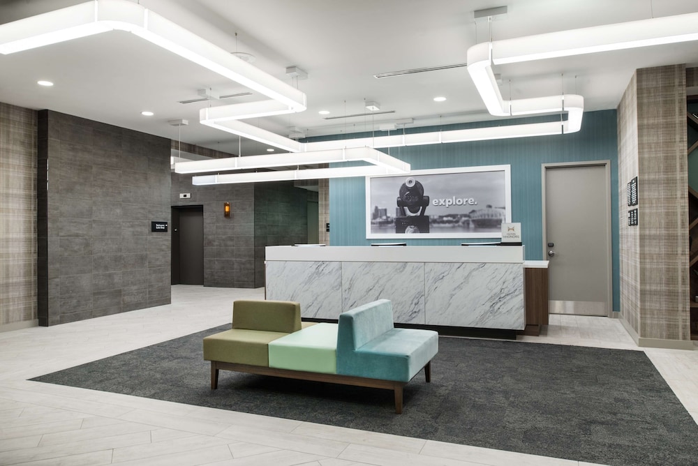 Hampton Inn & Suites Miami Wynwood Design District 8/45