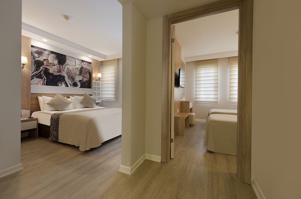 Sealife Family Resort Hotel 26/72