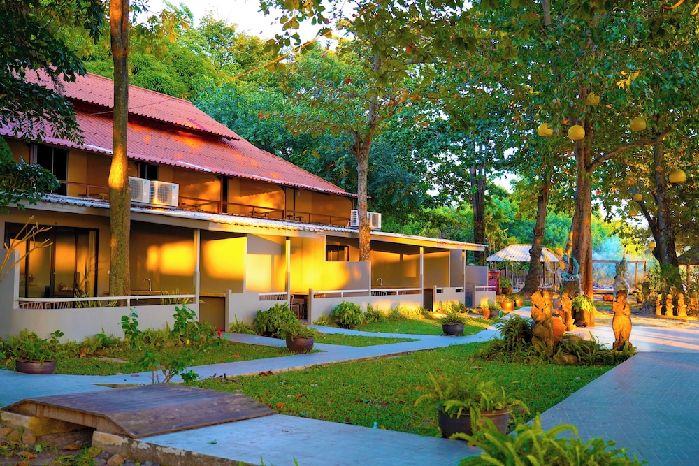 Villa Cha Cha Chaolao Beach Resort 3/60