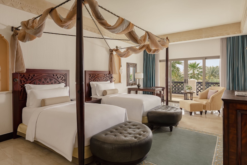 2 Bedrooms, Suite