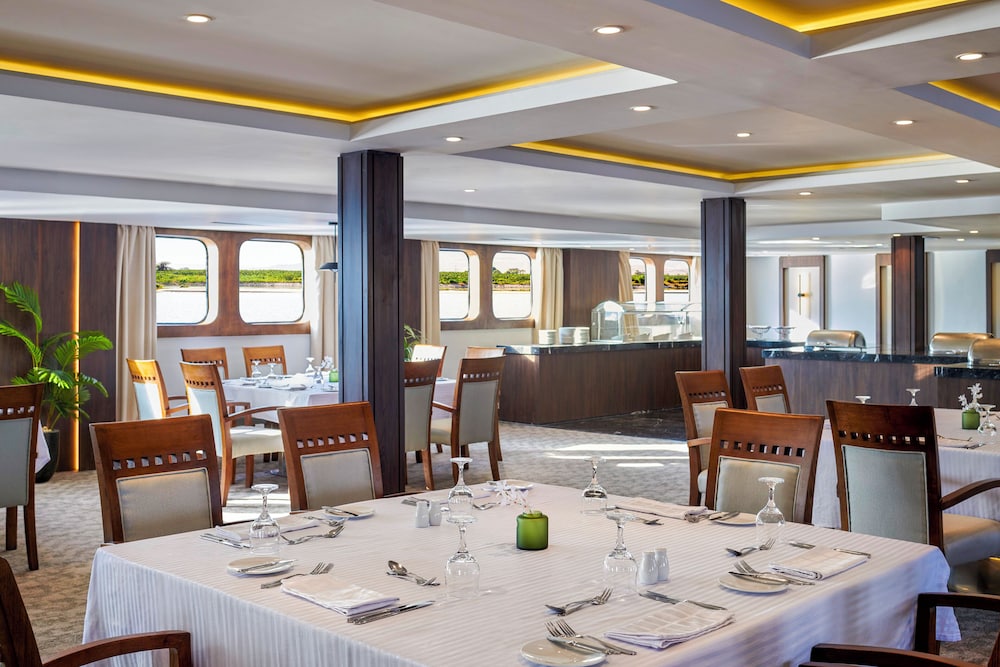Movenpick Royal Lily Nile Cruise 19/28
