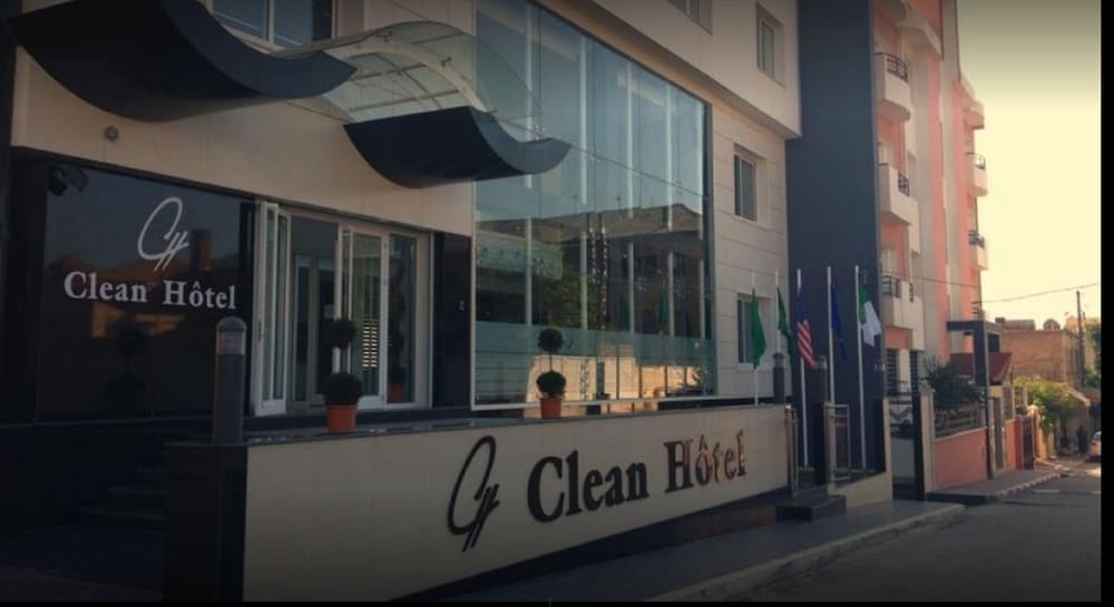 CLEAN HOTEL
