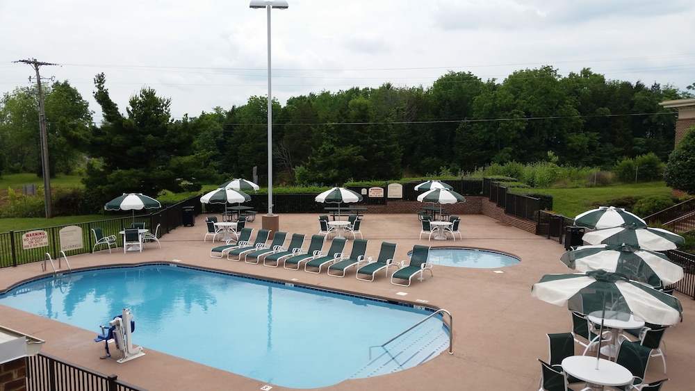 Best Western Plus Morristown Conference Center 4/45