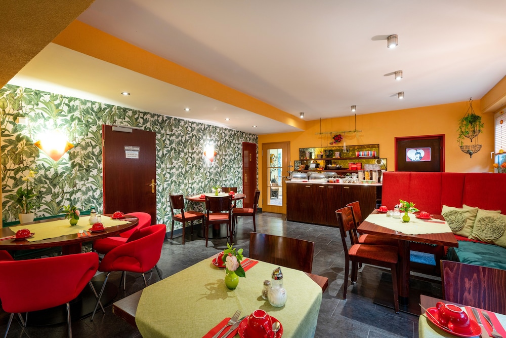 Hotel Arosa (Hotel Arosa Dusseldorf Oberkassel) 27/34
