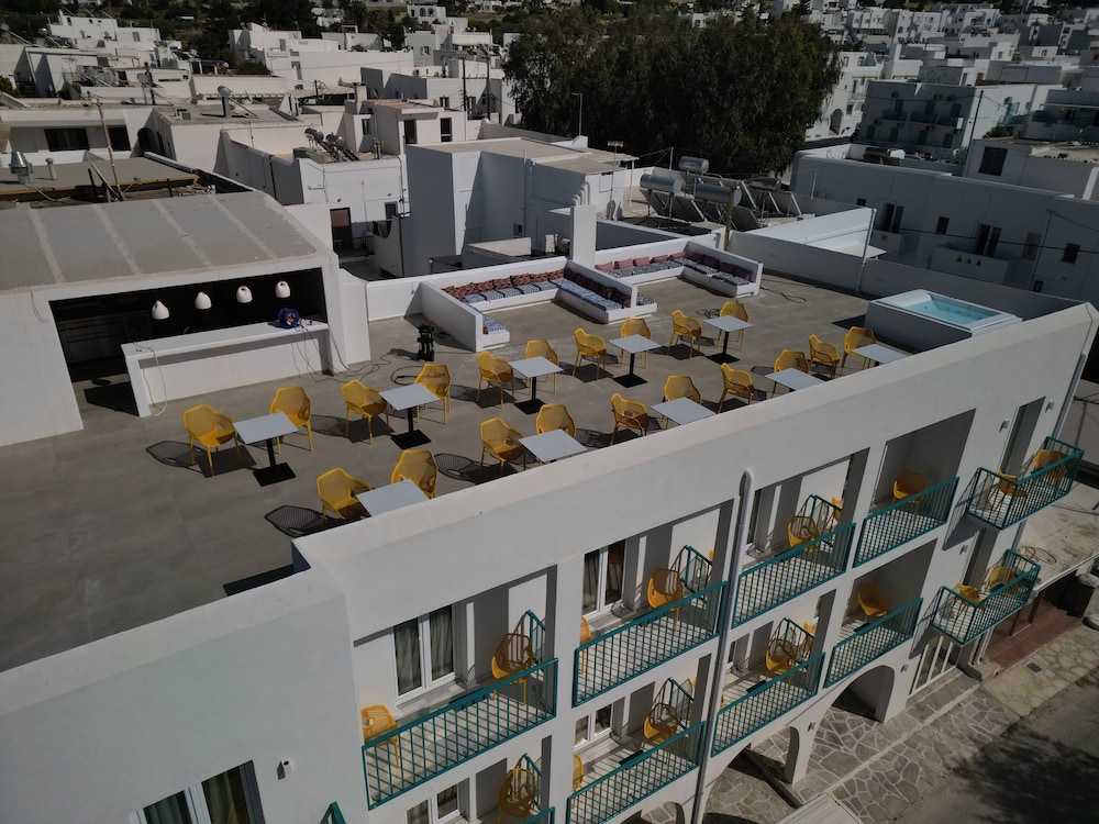 Play Paros, a member of Brown Hotels 7/62