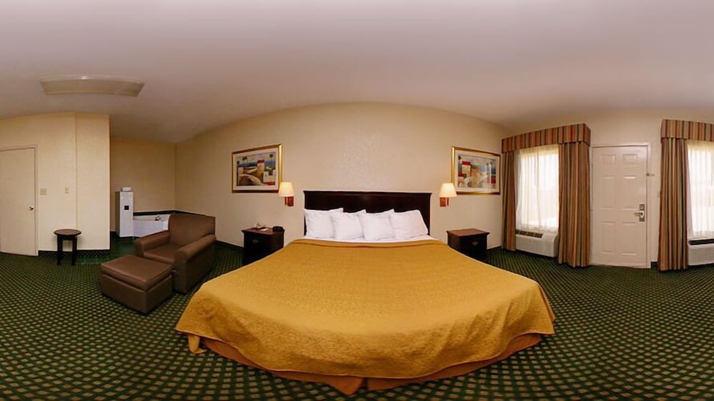 Econo Lodge Inn & Suites Philadelphia MS 34/80