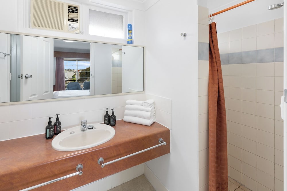 Ibis Styles Albany 56/59