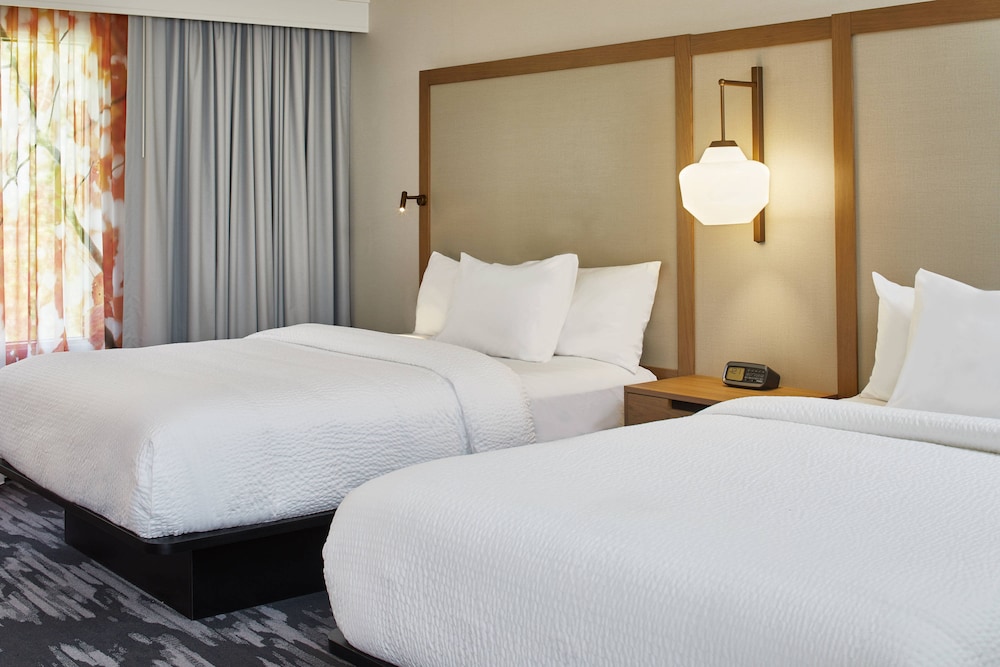 Fairfield Inn & Suites Albany Airport 6/41