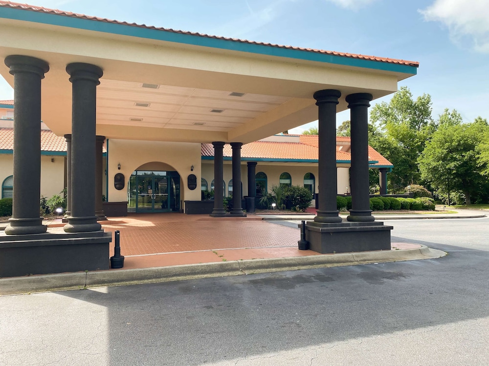 Studio 6 Extended Stay - Savannah, GA - Gateway & I-95 24/27