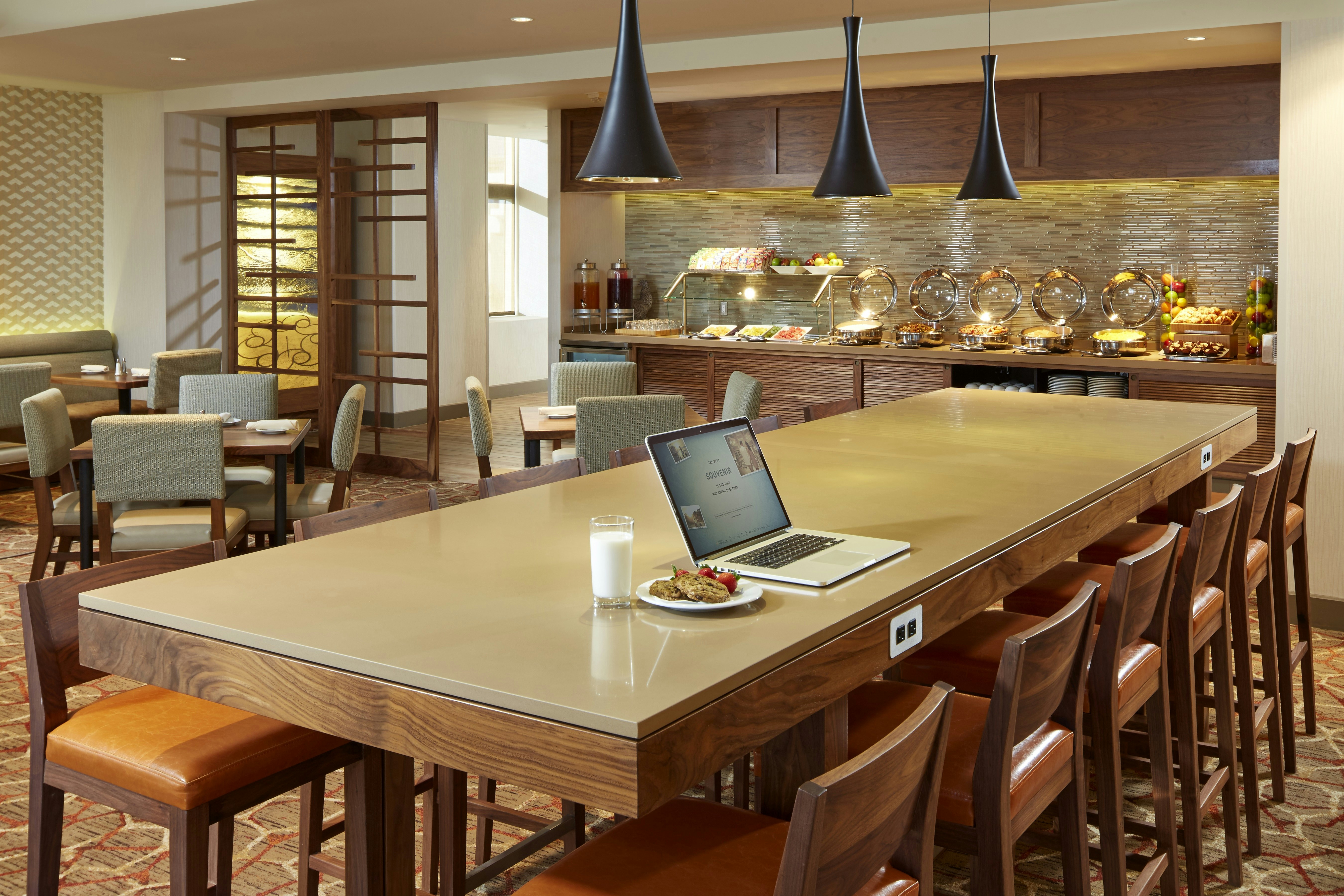 DoubleTree by Hilton Hotel LAX - El Segundo 53/84