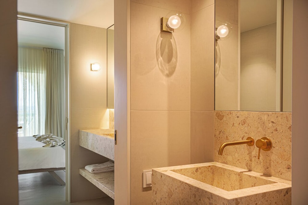 Ozadi Altura Beach Resort 68/68