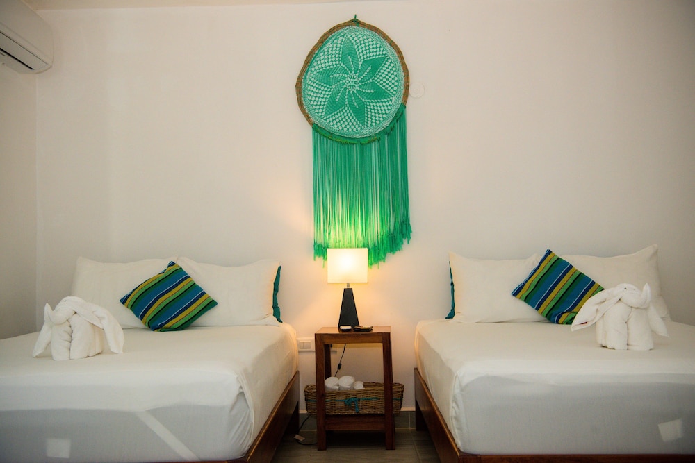 DELUXE, LUXURY, ECONOMY, SUITE, 2 DOUBLE BEDS