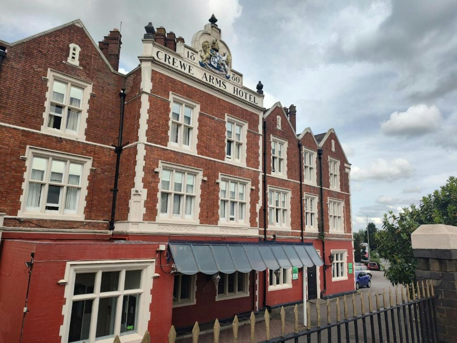 Belvilla Crewe Arms Hotel in CREWE