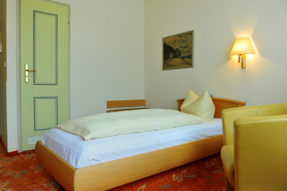 Stadt Munchen Hotel 8/33