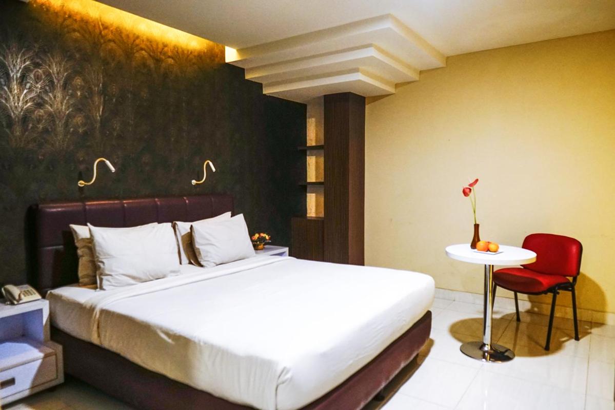 Empress Hotel Makassar 10/23