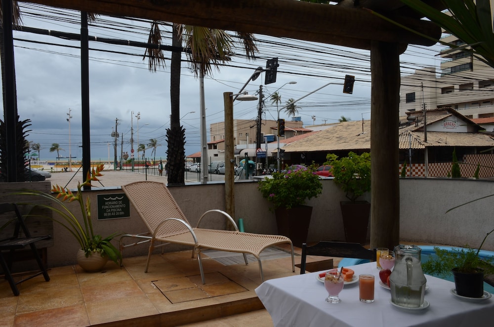 Ara Praia Hotel 28/33
