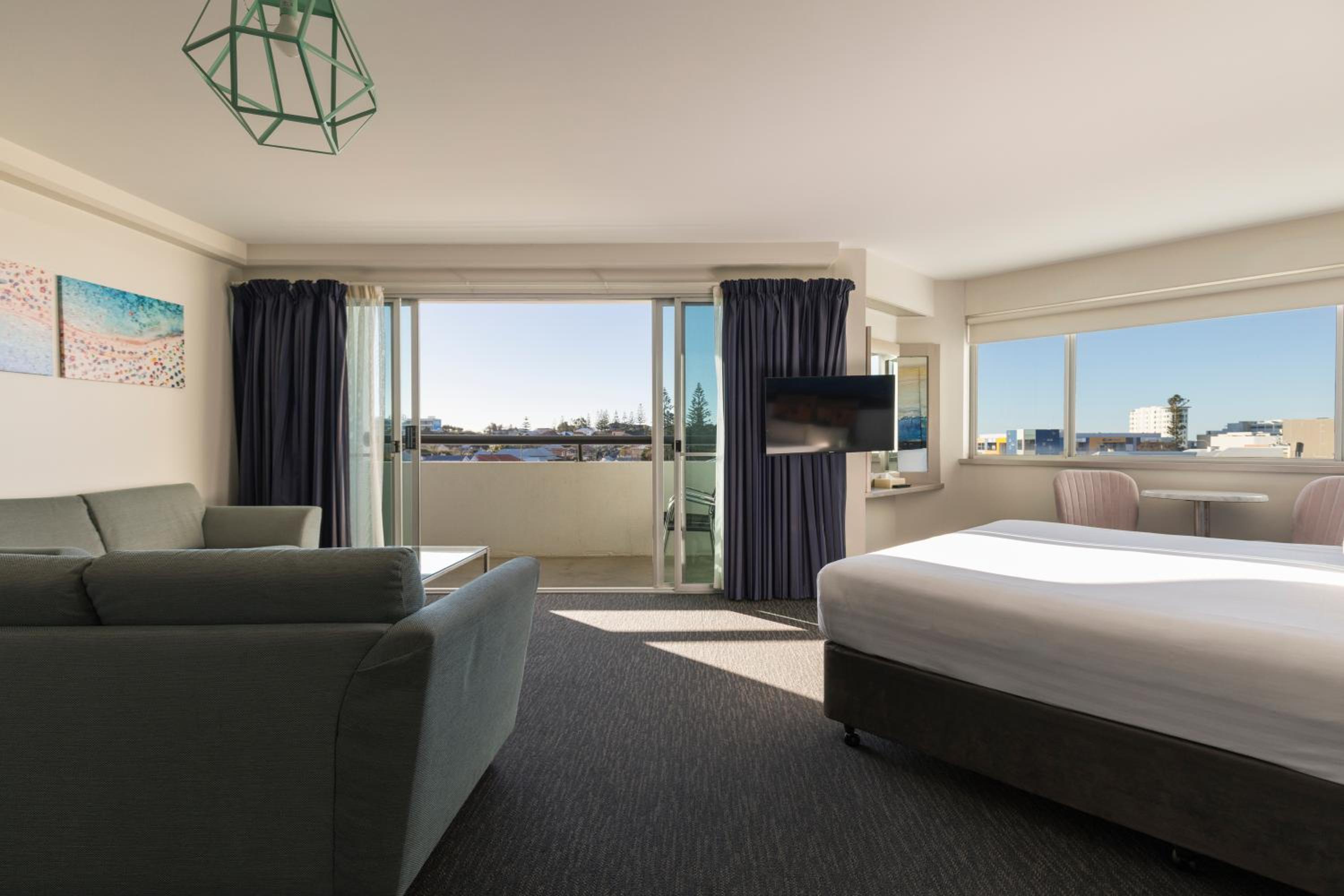 Junior Suite, King Bed