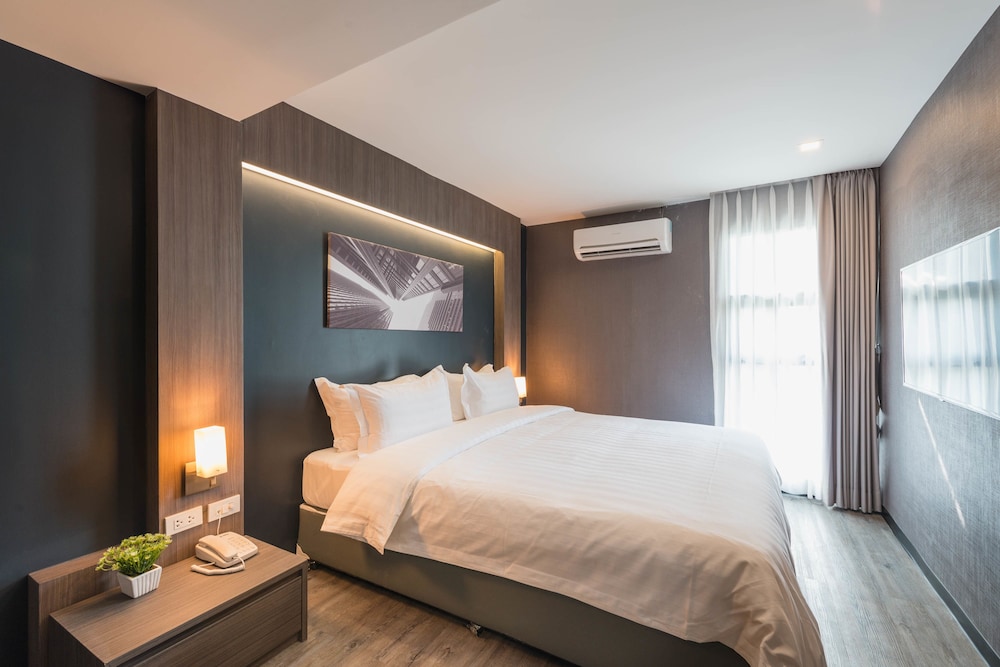 Fyn Hotel Bangkok 12/49