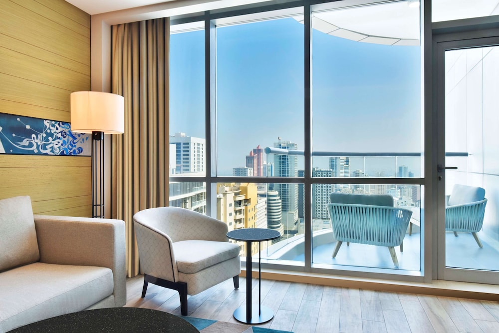 Hilton Bahrain 23/60