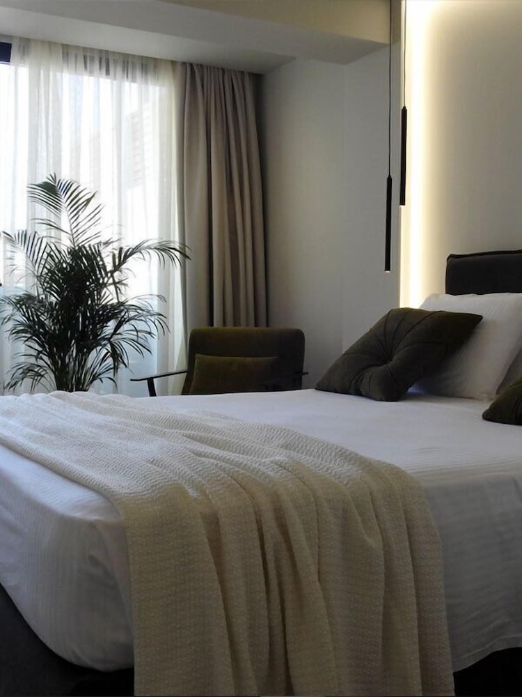 DELUXE, DOUBLE BED, SEA VIEW