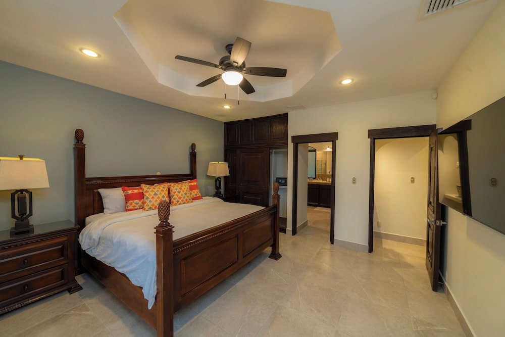 6 Bedrooms, Luxury, House, Private Pool