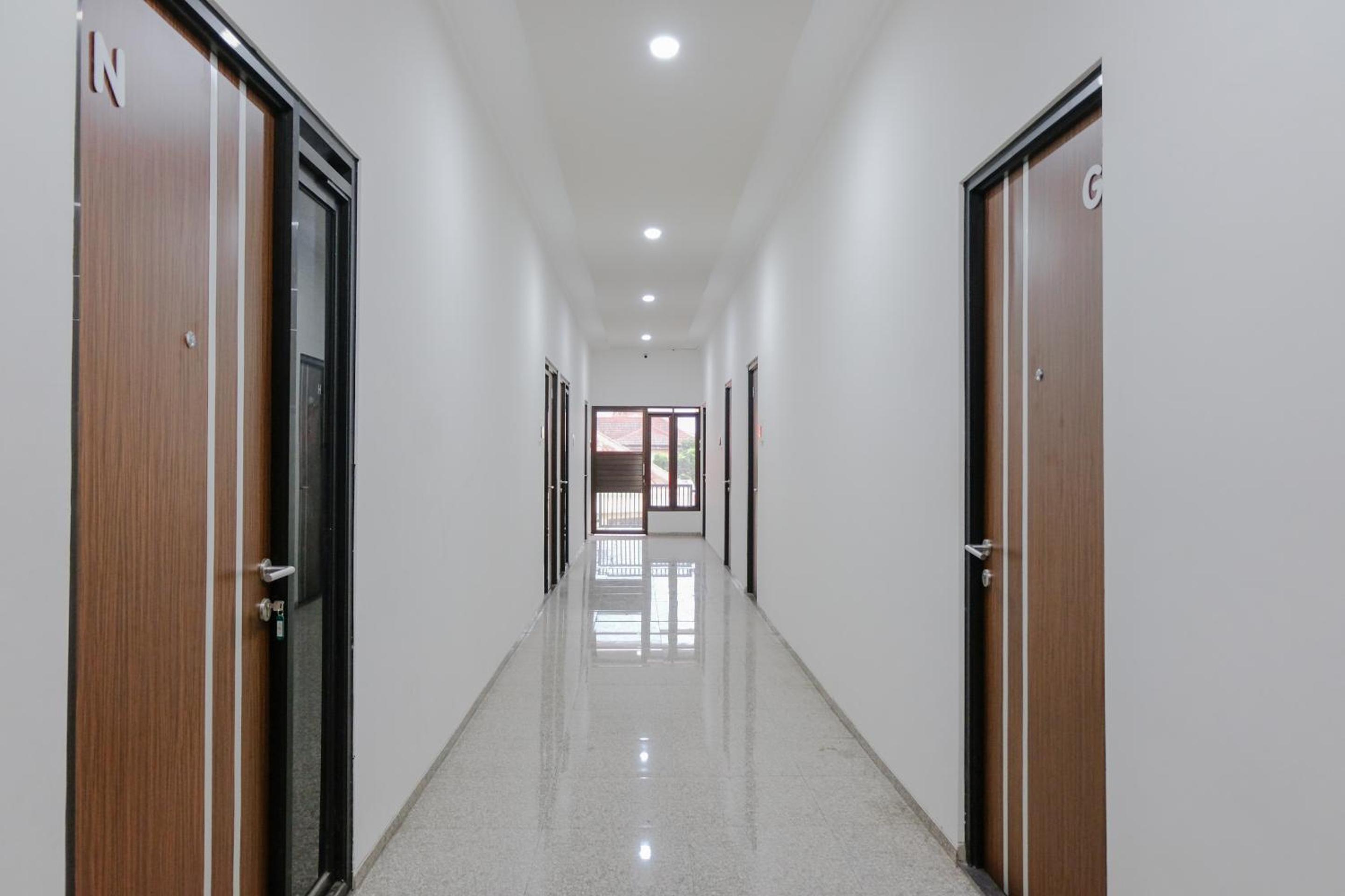 OYO 1038 Embun Pagi Syariah Residence 39/50