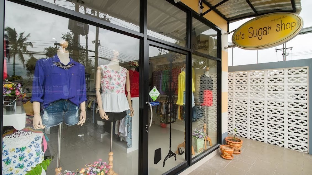 Petch Ranong At Town 4/23