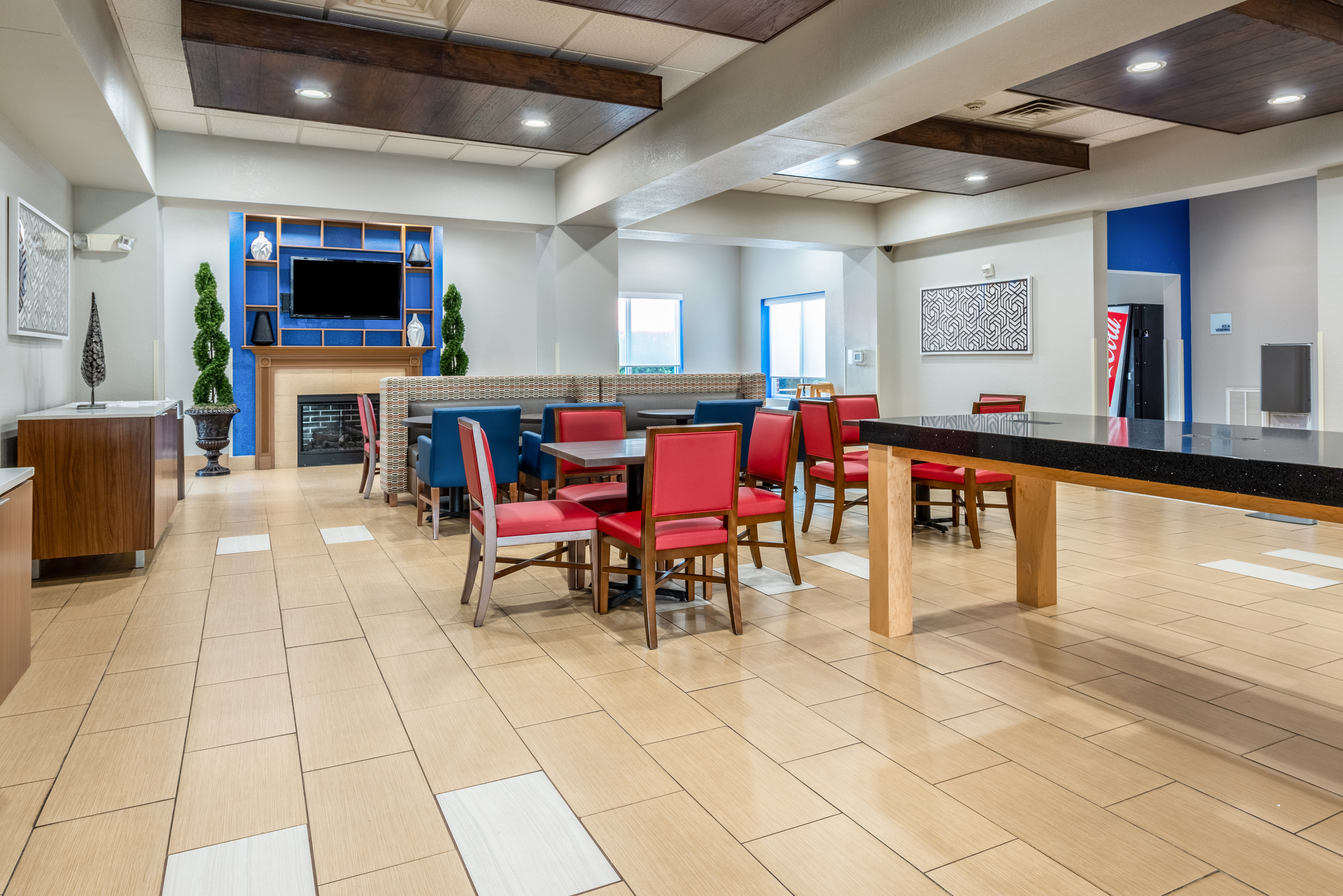 Holiday Inn Express Hotel And Suites Statesville 49/59