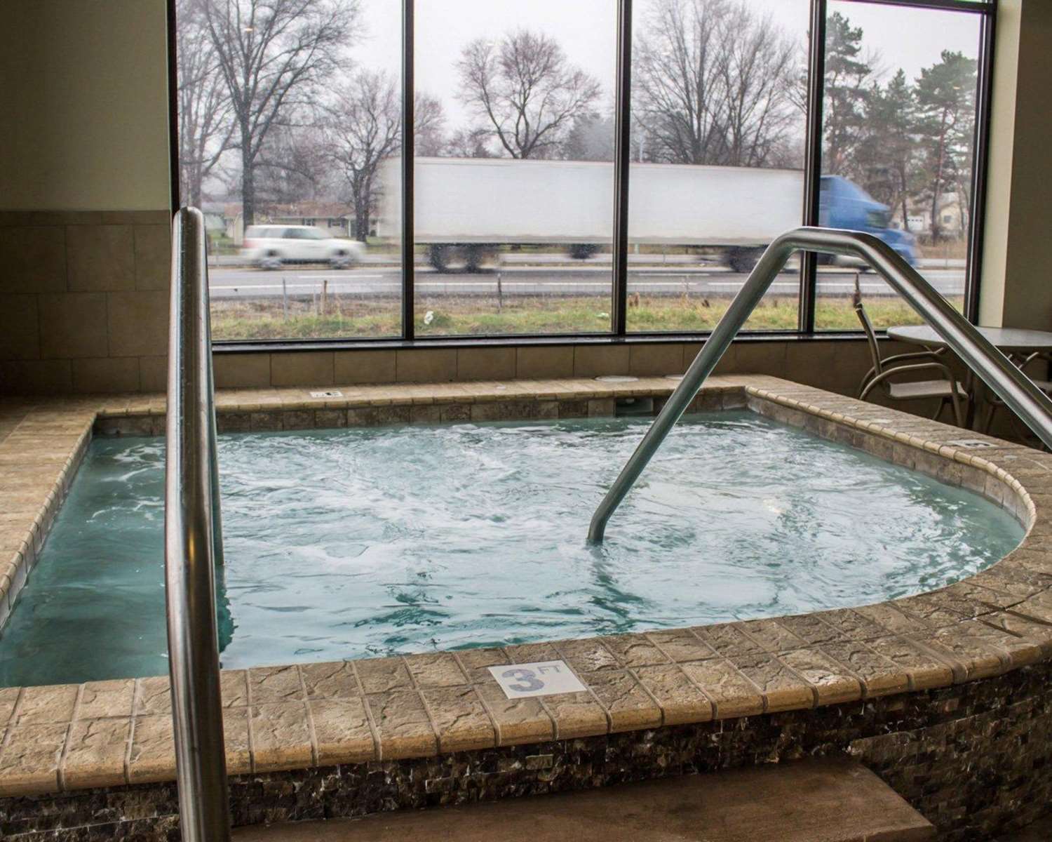 Comfort Inn & Suites Wadsworth OH 2/14