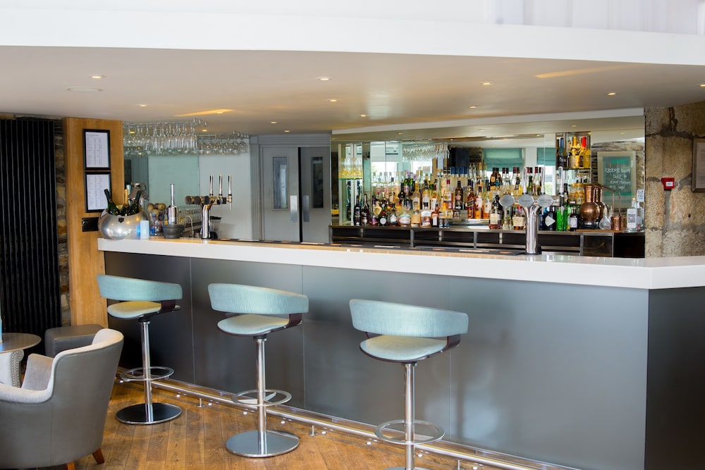 Mannings Hotel 8/54