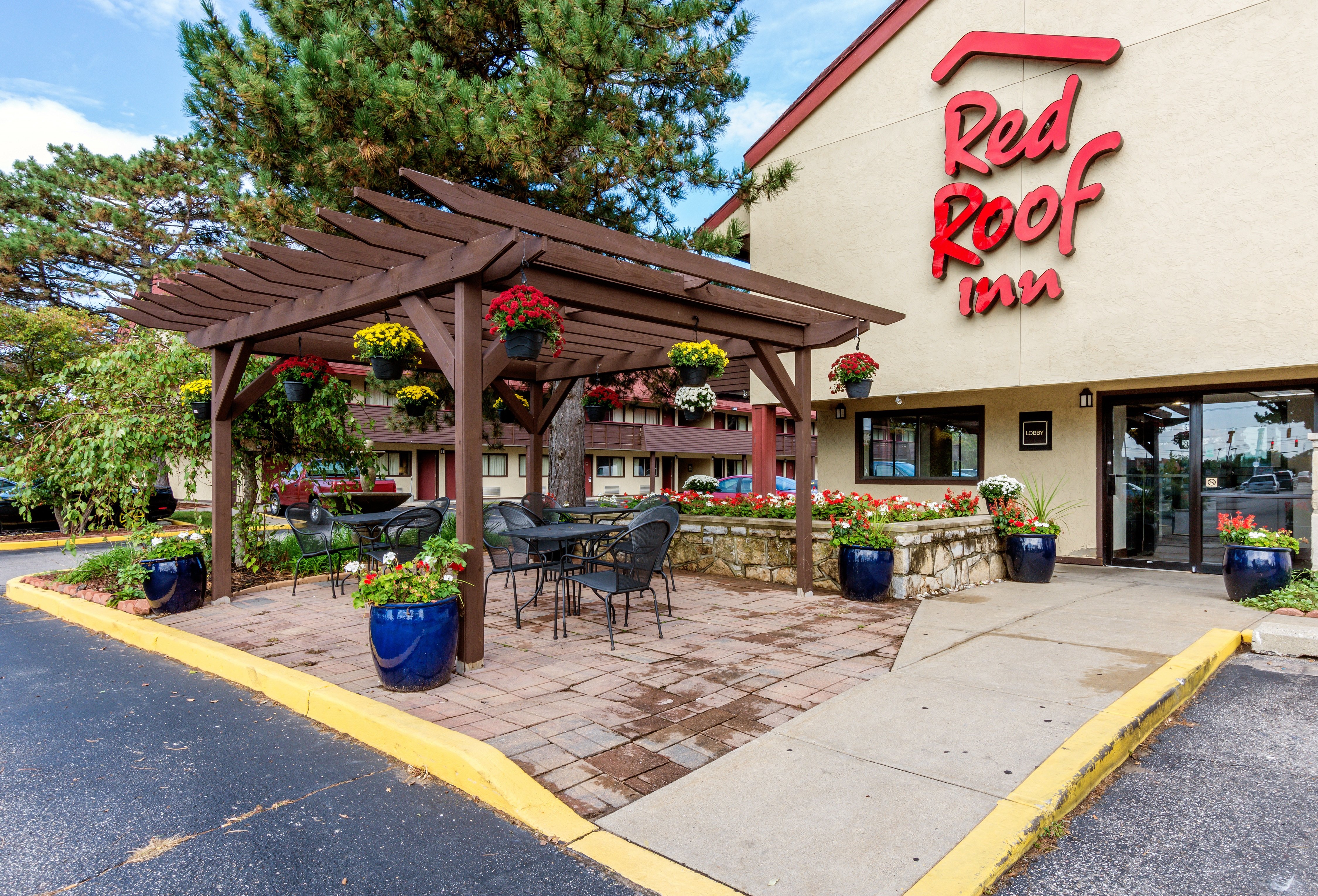 Red Roof Inn Grand Rapids Airport 31/33