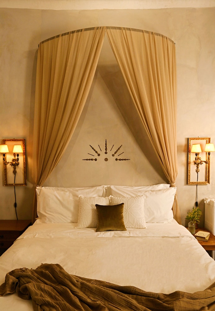 GARDEN, RETREAT, SUITE