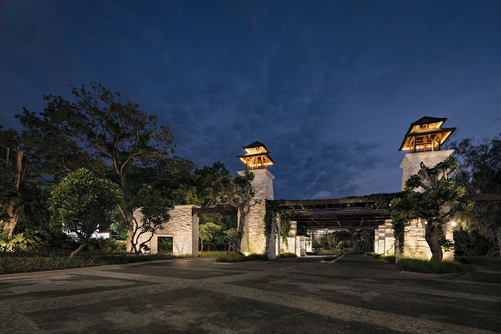 Bali Beach Hotel 6/50
