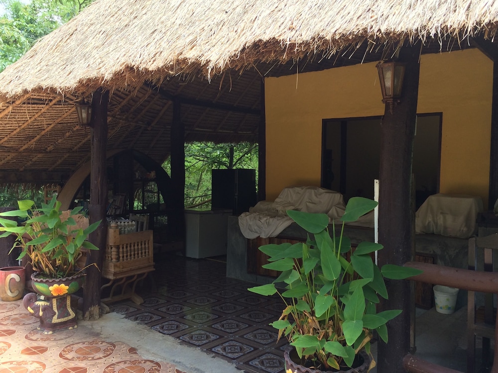 Chang Pai Hill - Adults Only 6/50
